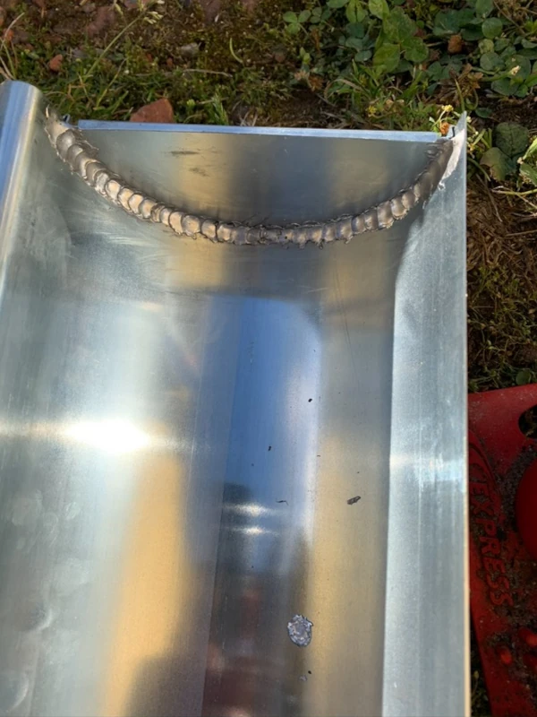 façonnage de gouttières en zinc